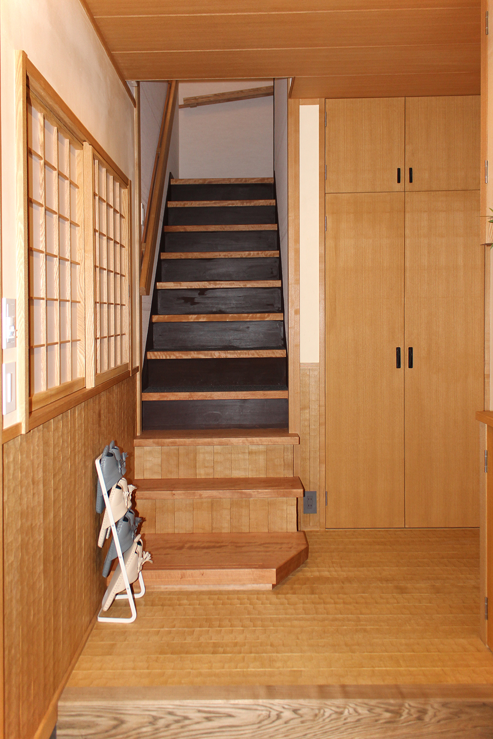 玄関（上り框・神代栗）