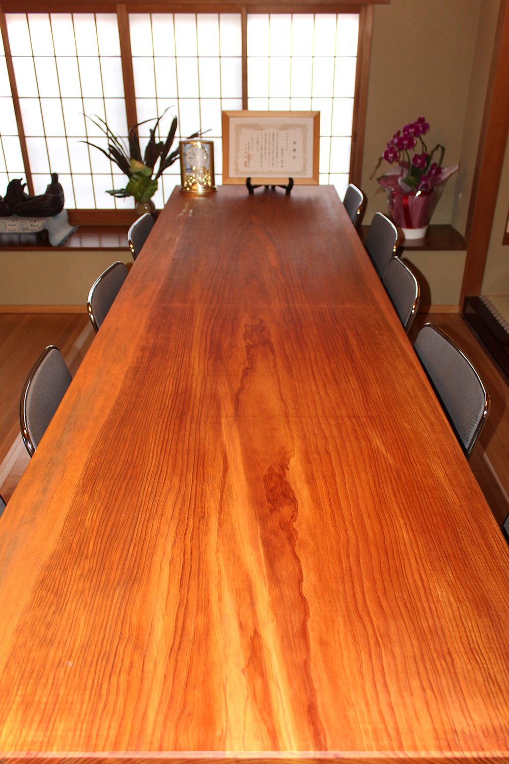 会議室　机（ラオス松）