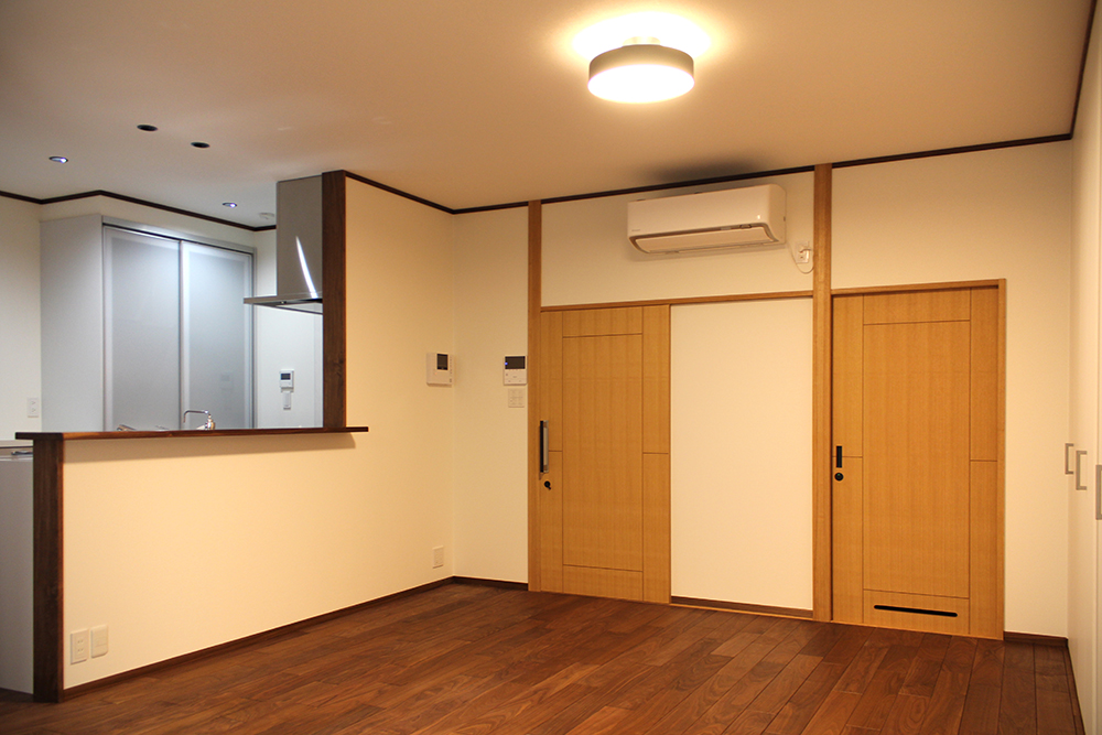 ＬＤＫ　内法材（ウォールナット）